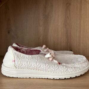 Hey Dude White Moccasins - Size 9